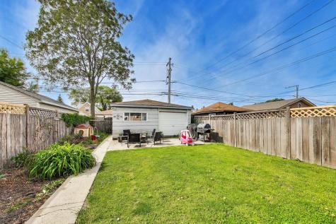 4911 West Grace Street Chicago IL 60641