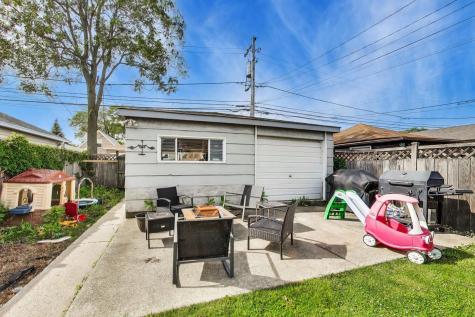 4911 West Grace Street Chicago IL 60641
