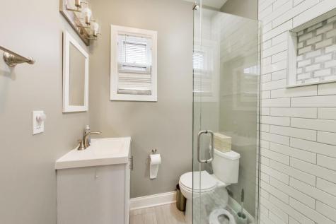 4911 West Grace Street Chicago IL 60641
