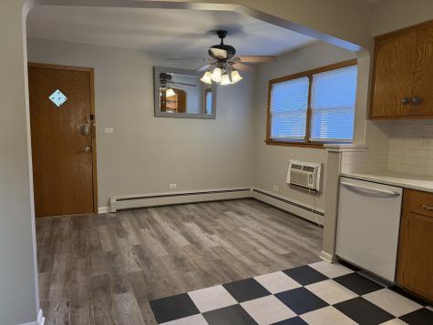 5736 West Gunnison Street Chicago IL 60630