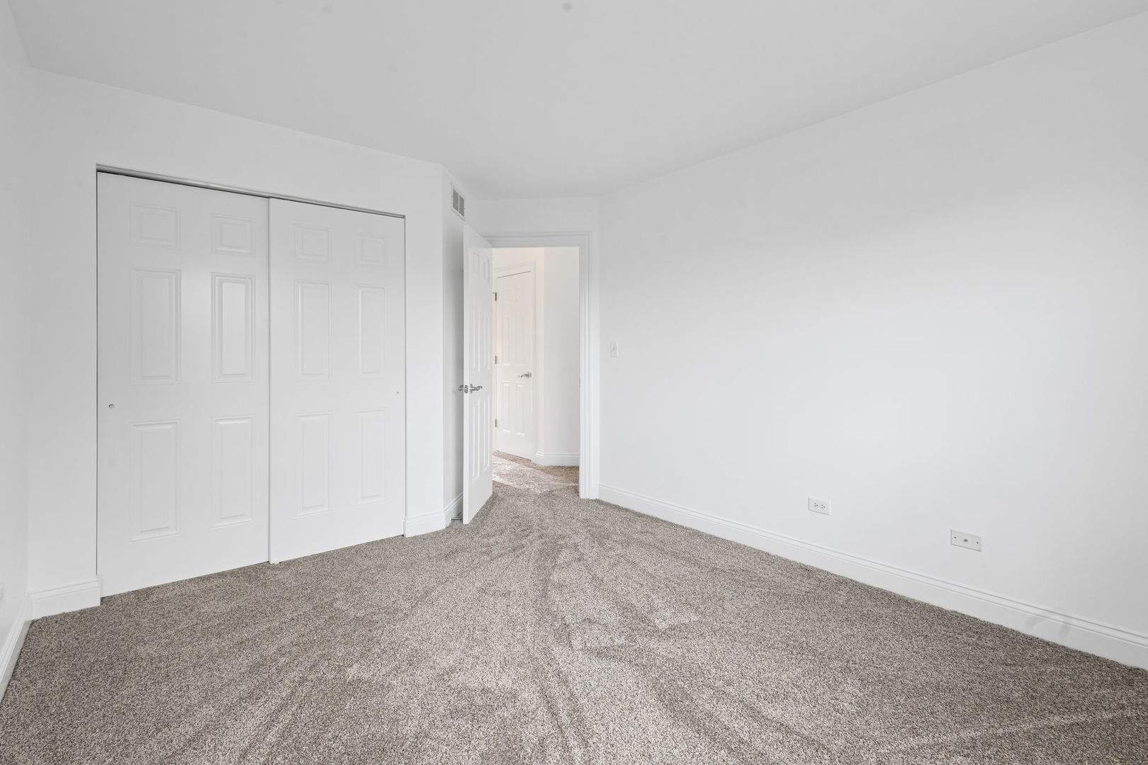 11 Foxcroft Road Naperville IL 60565