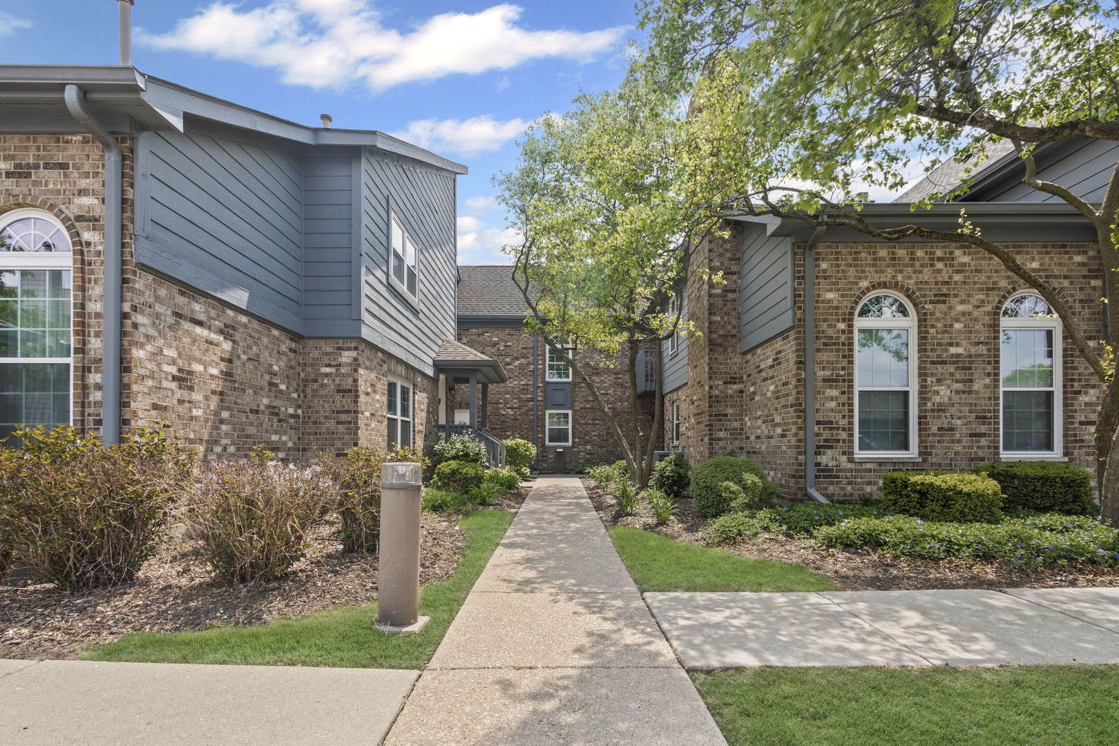 11 Foxcroft Road Naperville IL 60565