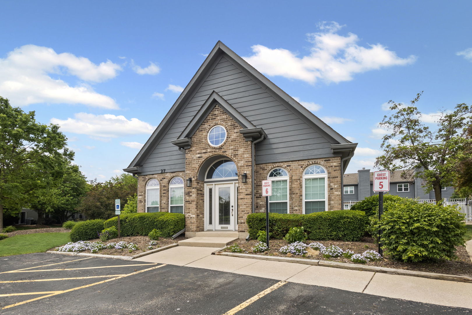 11 Foxcroft Road Naperville IL 60565