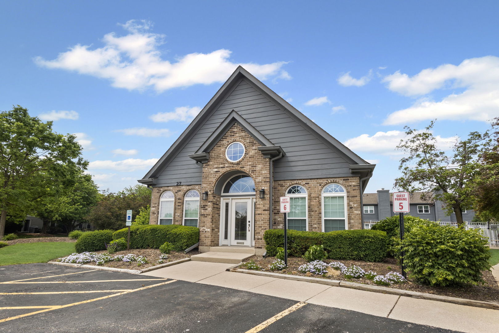 11 Foxcroft Road Naperville IL 60565