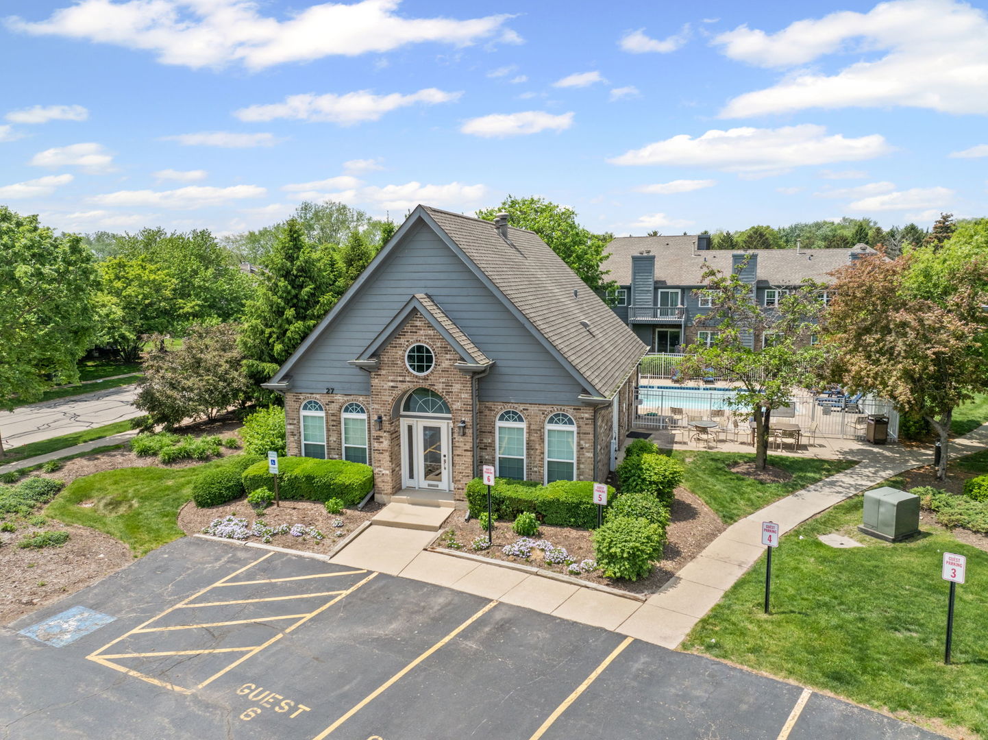 11 Foxcroft Road Naperville IL 60565