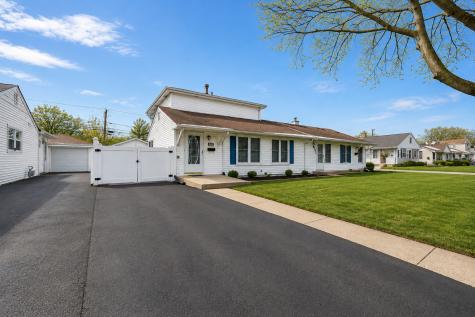 8912 South Ryan Road Hometown IL 60456