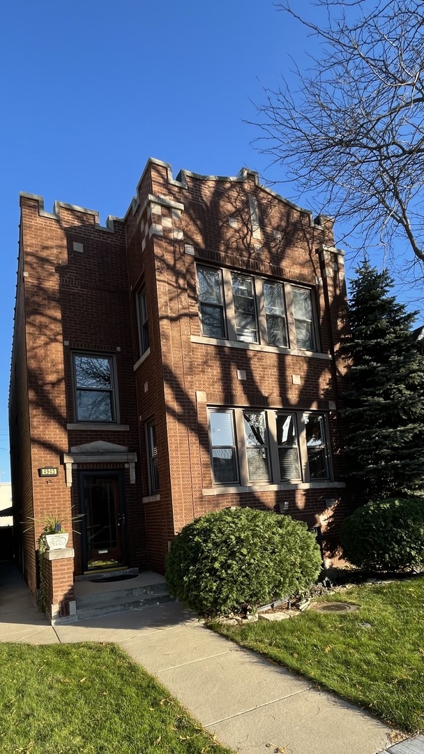 4943 North Marmora Avenue Chicago IL 60630