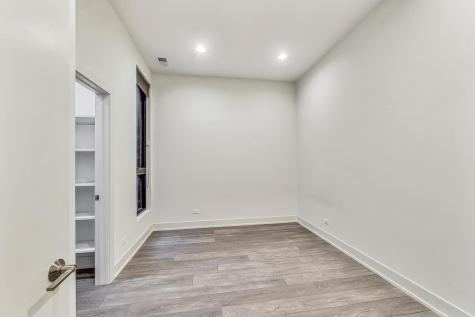 847 North Larrabee Street Chicago IL 60610