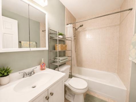 1 Oak Creek Drive Buffalo Grove IL 60089