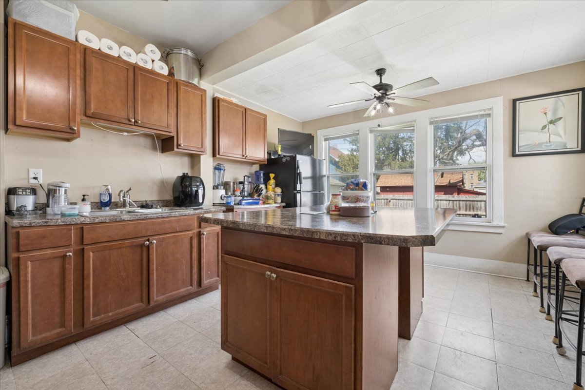 362 Evans Avenue Aurora IL 60505