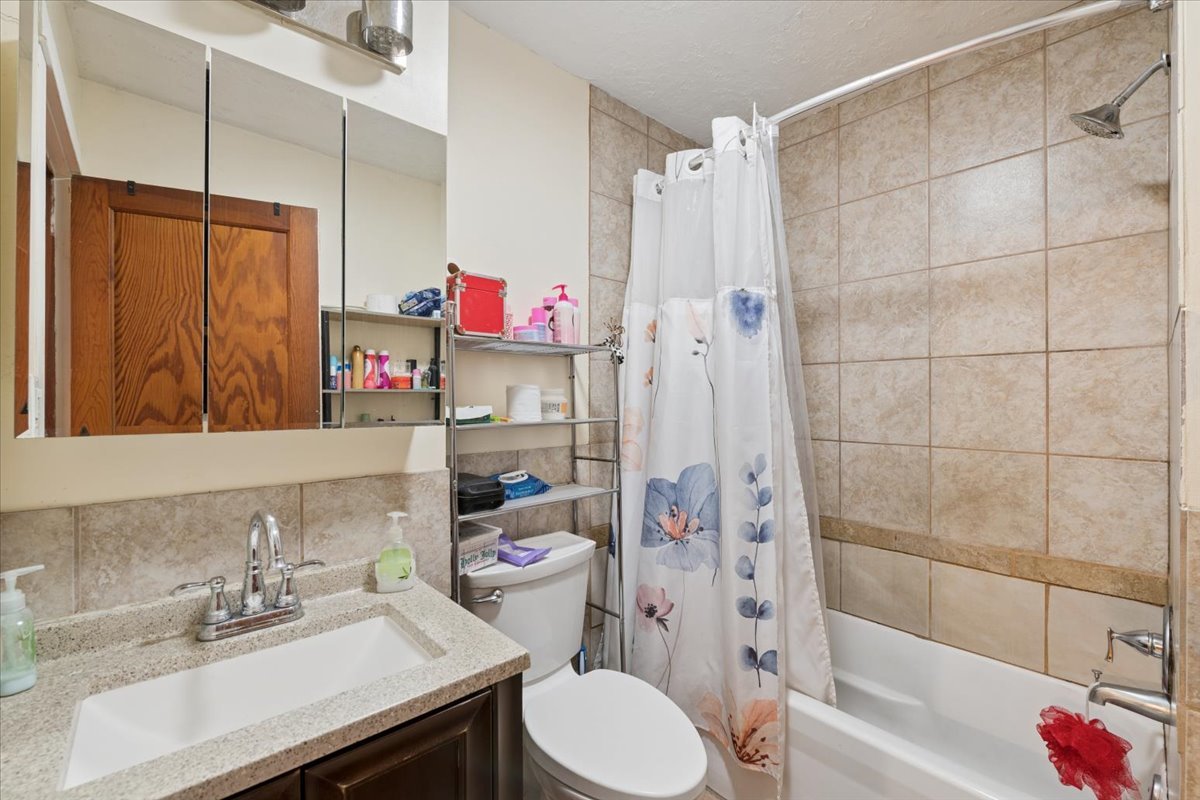 362 Evans Avenue Aurora IL 60505