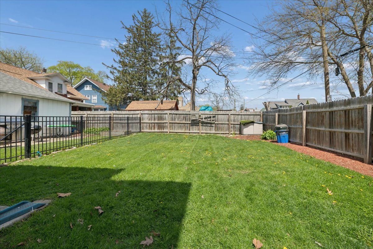 362 Evans Avenue Aurora IL 60505