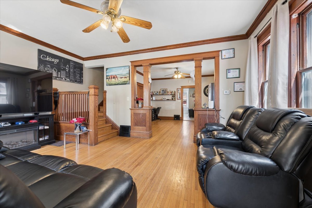 362 Evans Avenue Aurora IL 60505