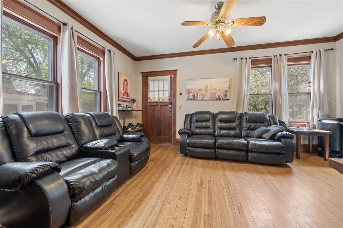 362 Evans Avenue Aurora IL 60505