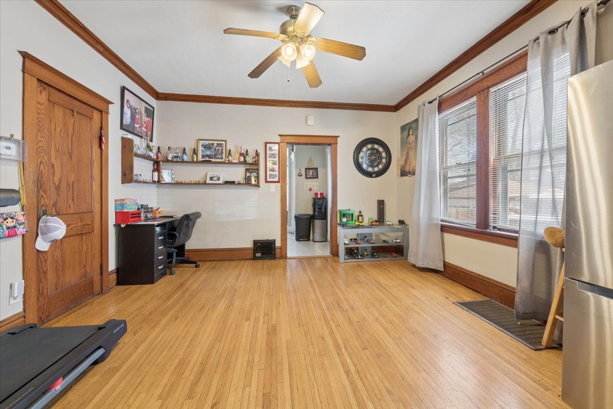 362 Evans Avenue Aurora IL 60505