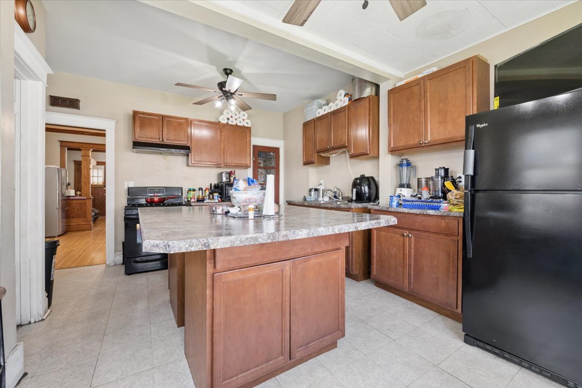 362 Evans Avenue Aurora IL 60505