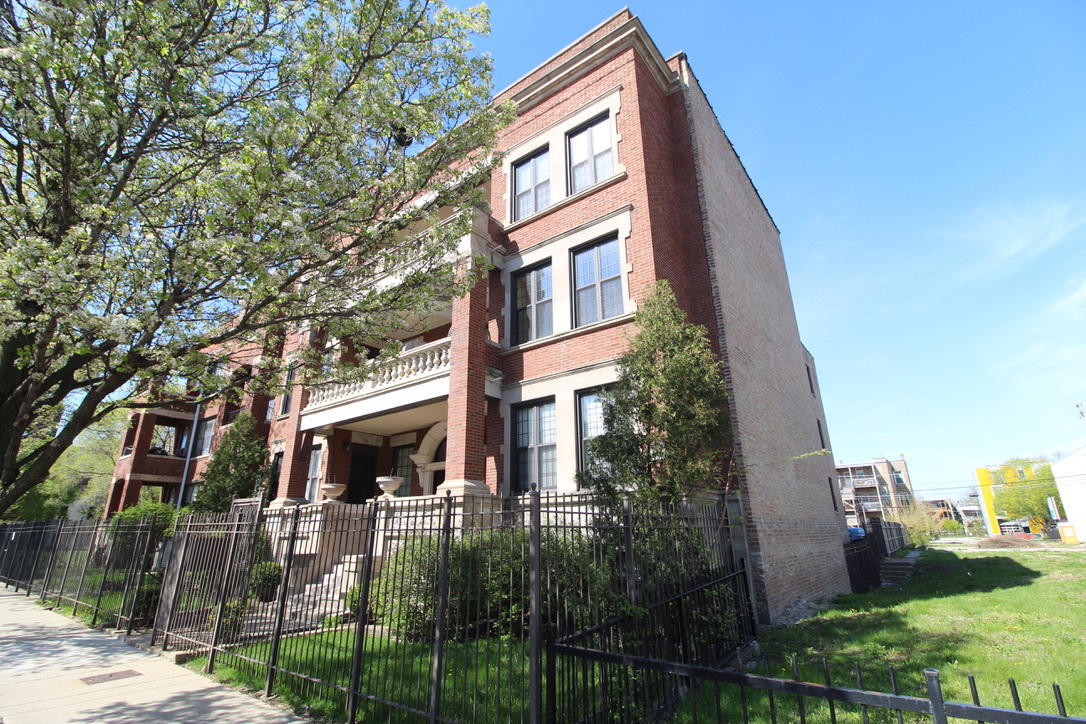 5528 South Indiana Avenue Chicago IL 60637
