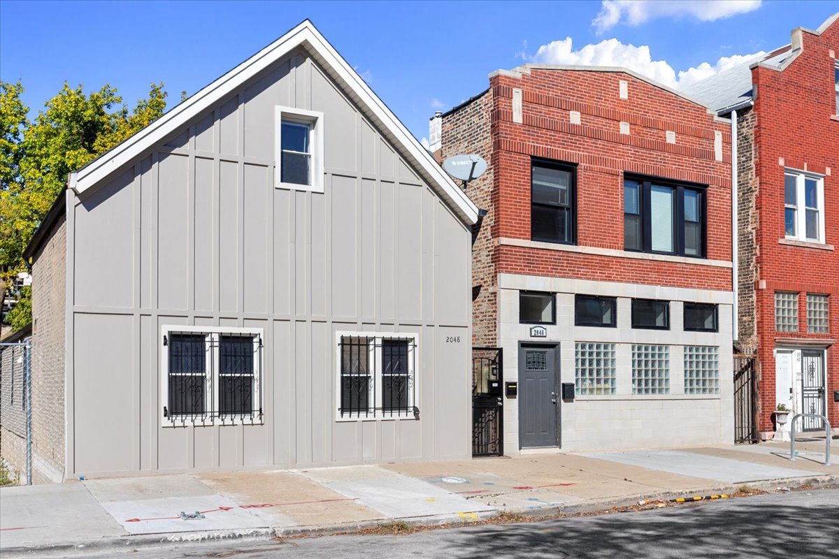 2048 West 21st Street Chicago IL 60608