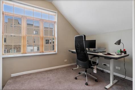 2553 North Southport Avenue Chicago IL 60614