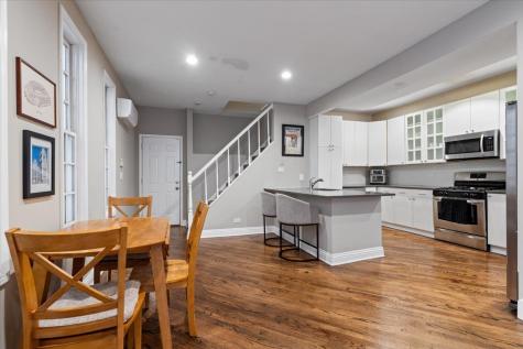 2553 North Southport Avenue Chicago IL 60614