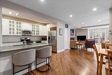 2553 North Southport Avenue Chicago IL 60614