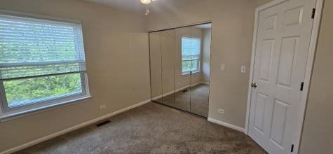450 Rosewood Crossing Lindenhurst IL 60046