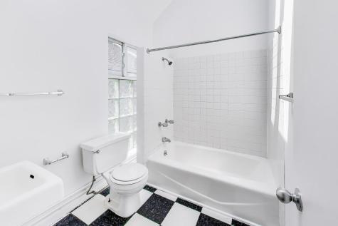 812 West 19th Street Chicago IL 60608