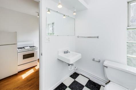 812 West 19th Street Chicago IL 60608