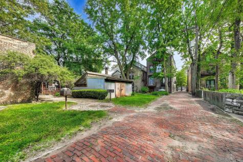 812 West 19th Street Chicago IL 60608