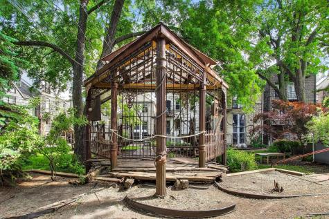 812 West 19th Street Chicago IL 60608