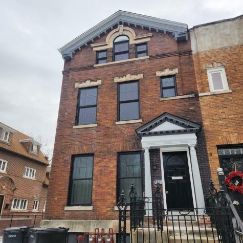 1023 East 45th Street Chicago IL 60653