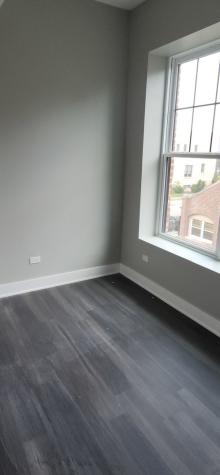 1023 East 45th Street Chicago IL 60653