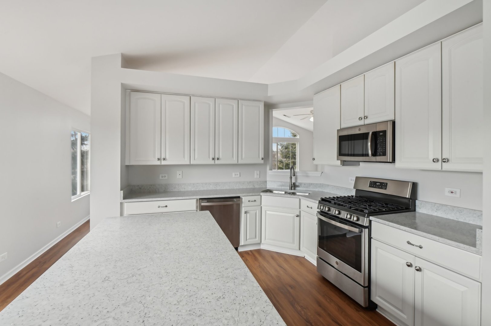 2333 Summerlin Drive Aurora IL 60503