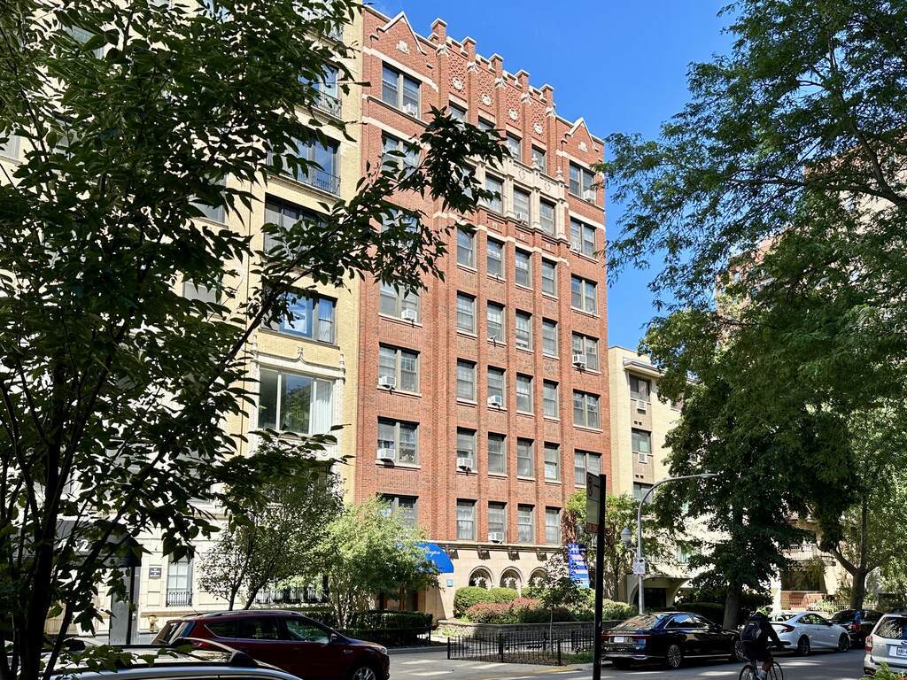 434 West Wellington Avenue Chicago IL 60657