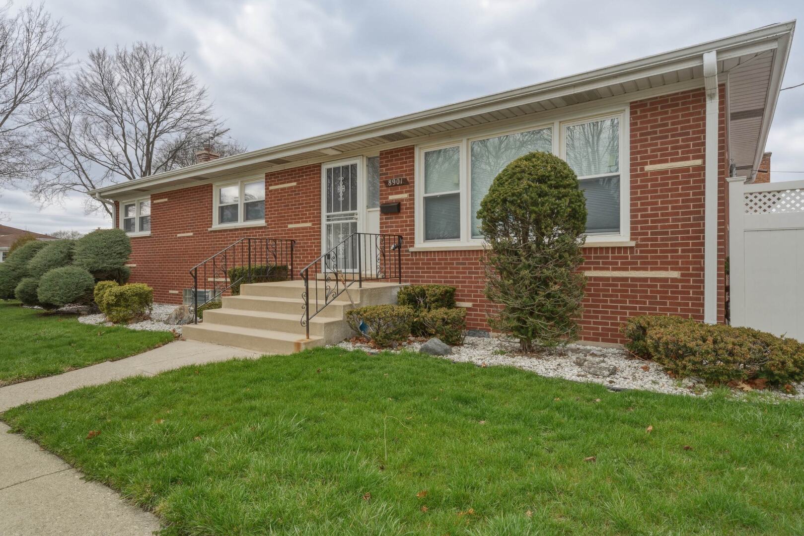 8901 Moody Avenue Morton Grove IL 60053