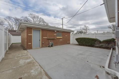 8901 Moody Avenue Morton Grove IL 60053