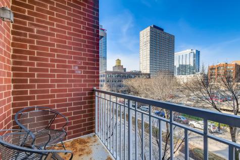 2025 South Indiana Avenue Chicago IL 60616