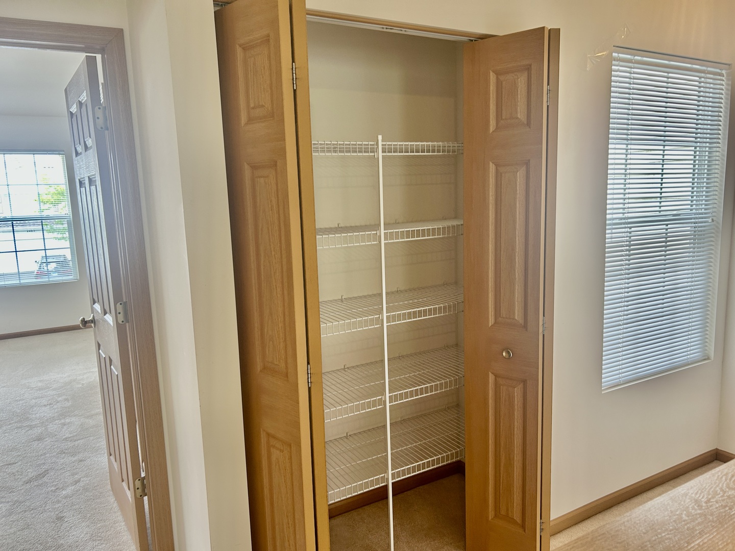 2482 Stoughton Circle Aurora IL 60502