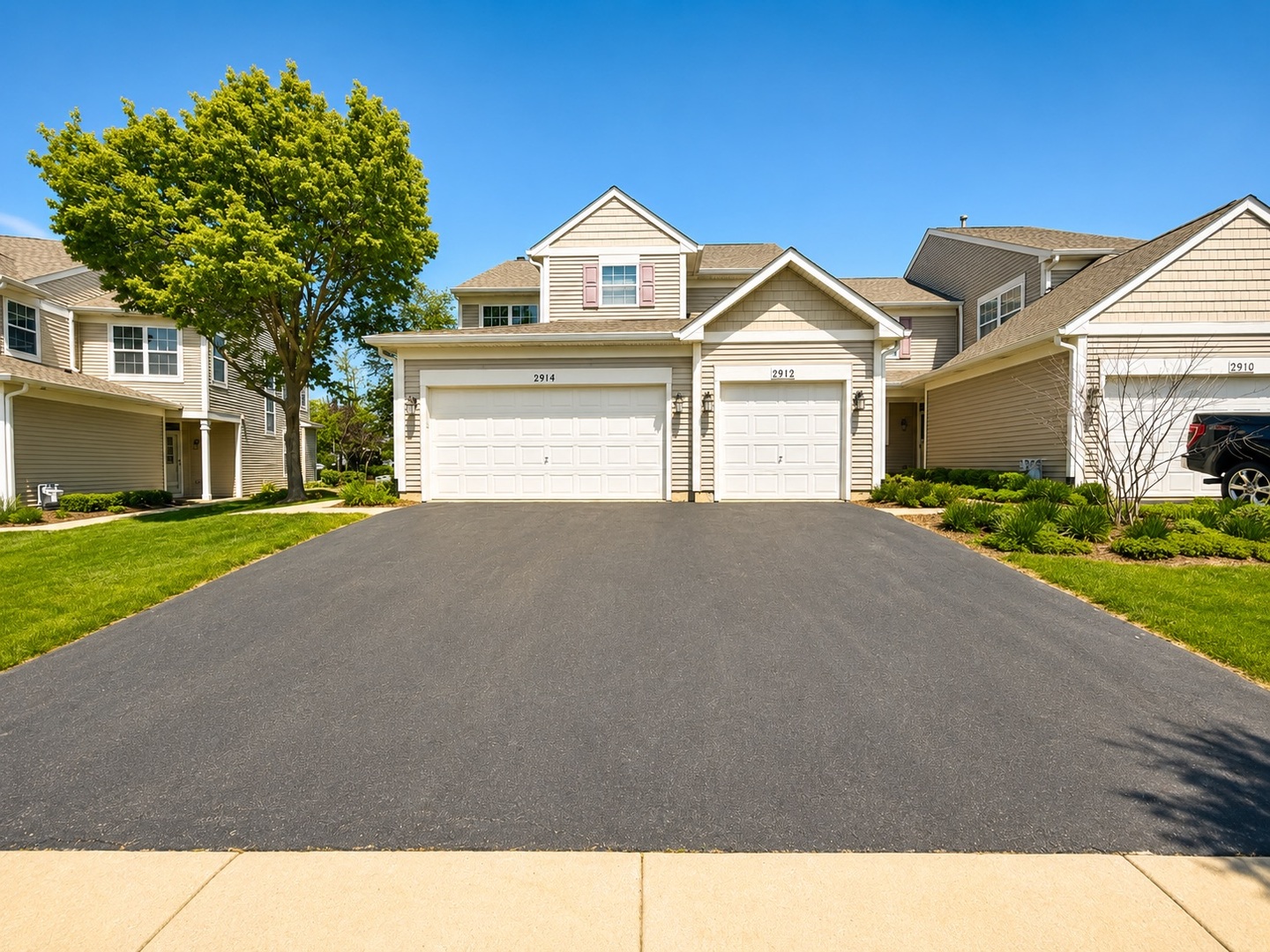 2912 White Thorn Circle Naperville IL 60564