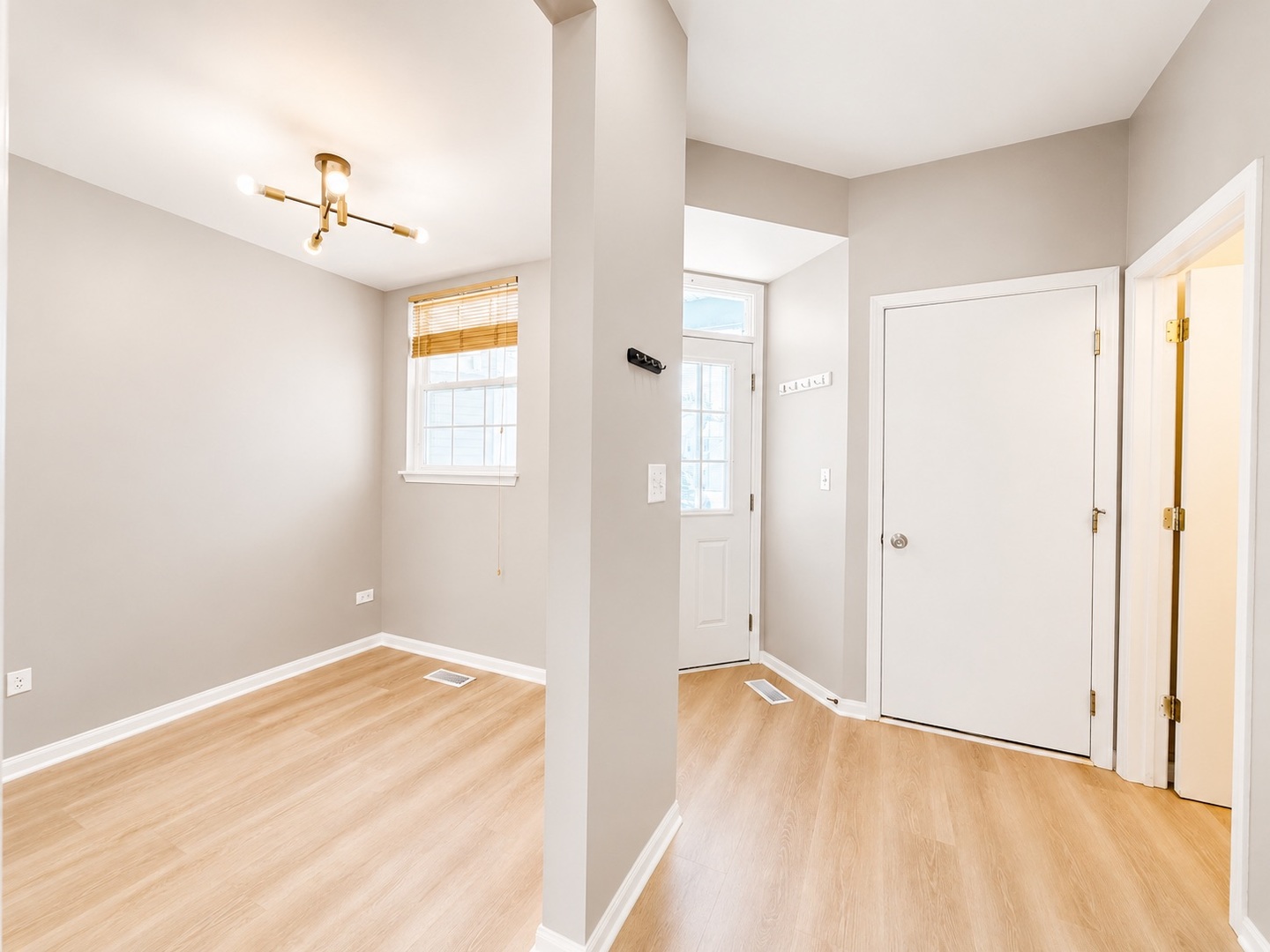 2912 White Thorn Circle Naperville IL 60564
