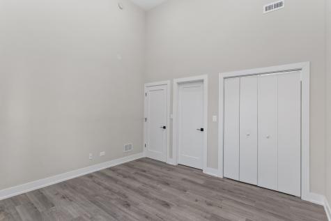 3214 West Lawrence Avenue Chicago IL 60625
