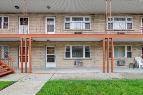6256 West 64th Place Chicago IL 60638
