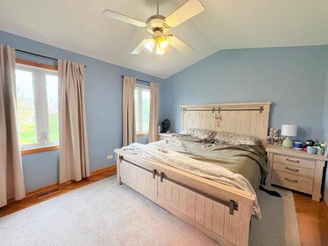 393 Catbird Lane Deerfield IL 60015
