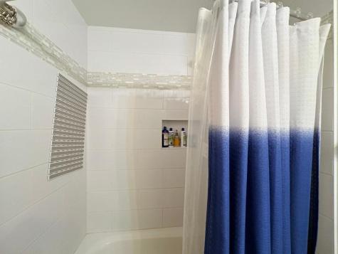 393 Catbird Lane Deerfield IL 60015