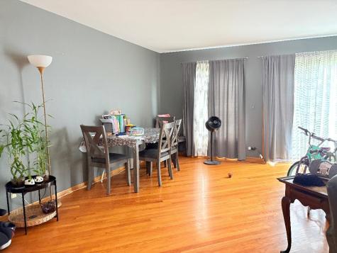 393 Catbird Lane Deerfield IL 60015