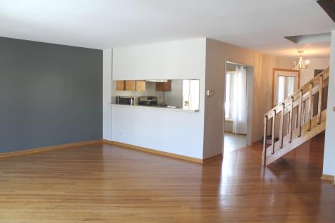 393 Catbird Lane Deerfield IL 60015