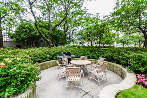 10 East Ontario Street Chicago IL 60611