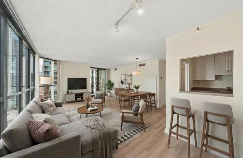 10 East Ontario Street Chicago IL 60611