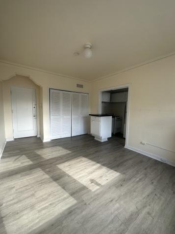 633 West Deming Place Chicago IL 60614