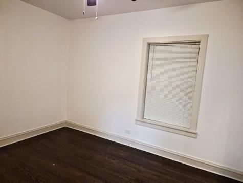 7826 South Bennett Avenue Chicago IL 60649